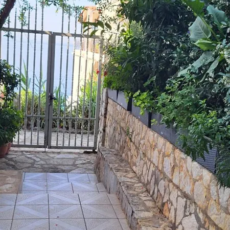 Apartment Jon Himare