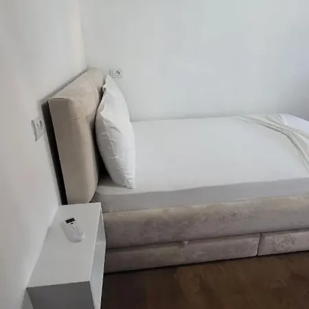 Apartament Jon