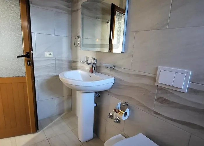 Jon Appartement Himare