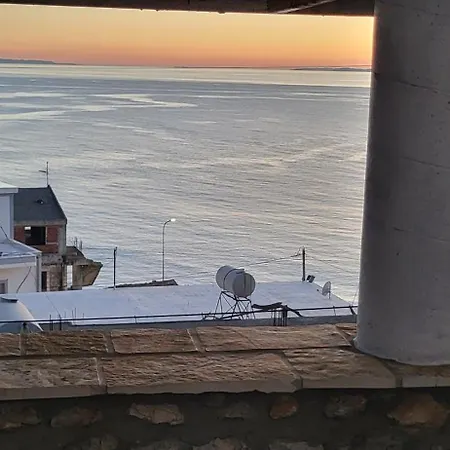 Jon Lägenhet Himare